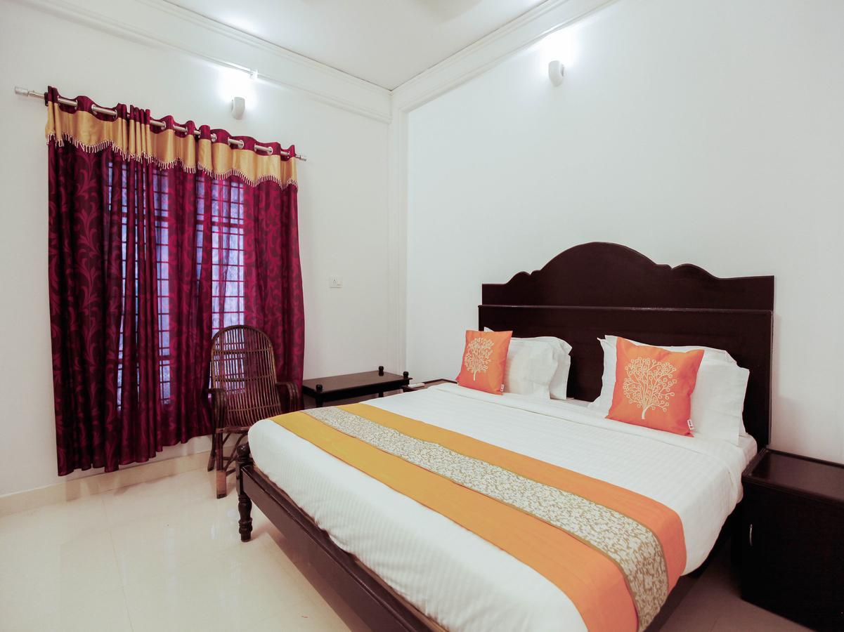 Oyo 4867 Royal Homes Alappuzha Εξωτερικό φωτογραφία