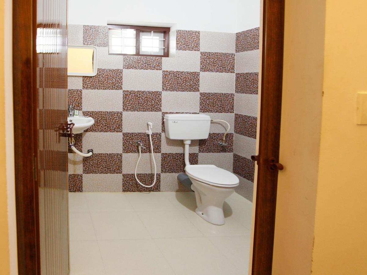 Oyo 4867 Royal Homes Alappuzha Εξωτερικό φωτογραφία